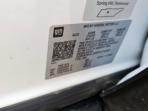 Used 2023 GMC Acadia SLT image 22