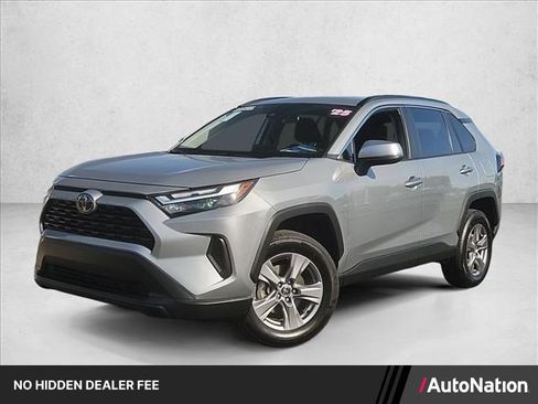 Used 2025 Toyota RAV4 XLE FWD image 1