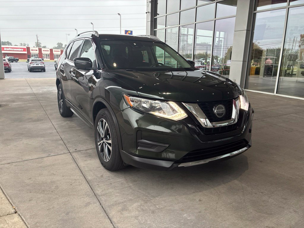 Used 2020 Nissan Rogue SV w/ Premium Package AWD/4WD image 4