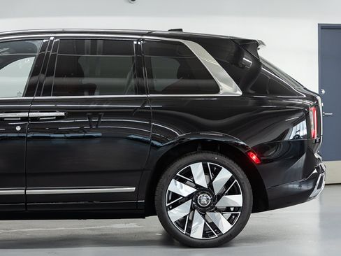 New 2026 Rolls-Royce Cullinan AWD/4WD image 15