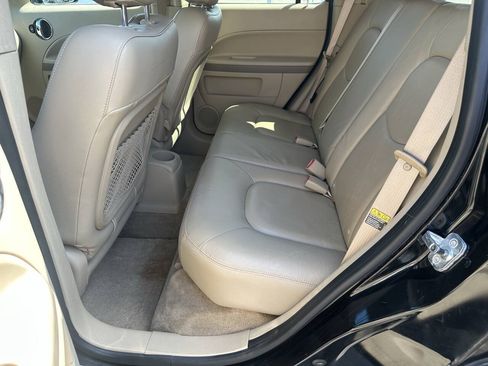 Used 2006 Chevrolet HHR LT w/ Preferred Equipment Group FWD image 23