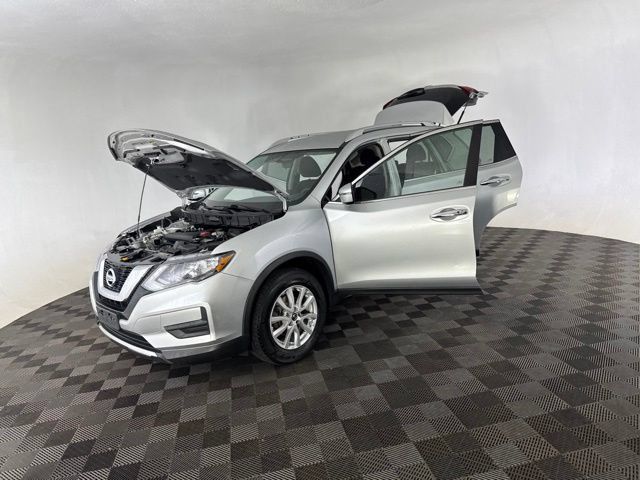Used 2017 Nissan Rogue SV AWD/4WD image 10