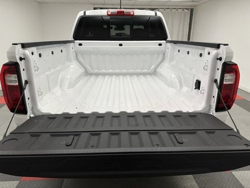 New 2026 GMC Canyon AT4 image 21