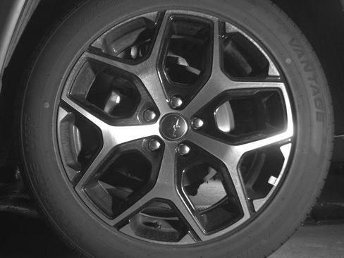 Used 2025 Jeep Compass Limited image 11