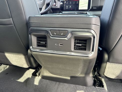 Used 2026 GMC Sierra 1500 Denali AWD/4WD image 19