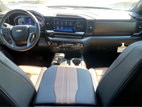 New 2025 Chevrolet Silverado 1500 High Country AWD/4WD image 4
