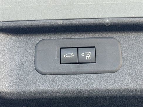 Used 2025 Toyota Grand Highlander AWD image 32