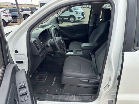 Used 2025 Nissan Frontier S image 19