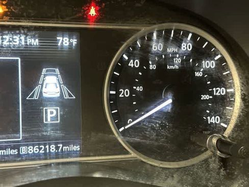 Used 2021 Nissan Versa SV FWD image 16