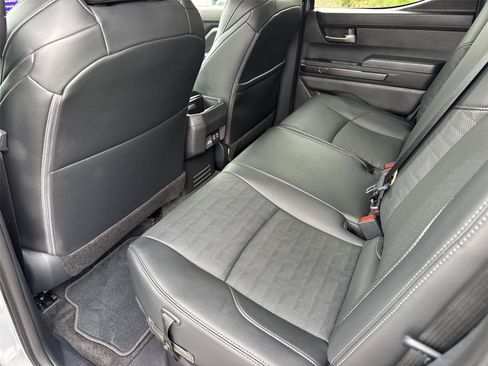 Used 2024 Toyota Tacoma TRD Sport w/ TRD Sport Premium Package AWD/4WD image 18
