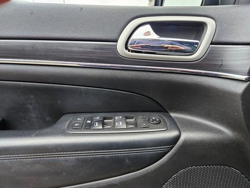 Used 2020 Jeep Grand Cherokee Limited w/ Trailer Tow Group IV image 9