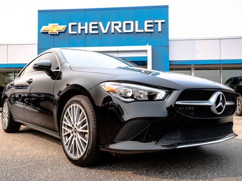 Used 2022 Mercedes-Benz CLA 250 4MATIC image 1