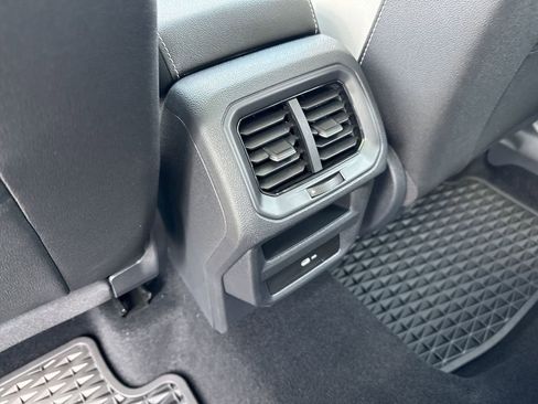 New 2025 Volkswagen Taos SE AWD/4WD image 29