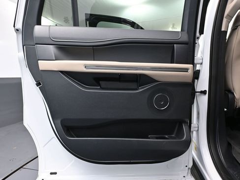 Used 2024 Ford Expedition Max XLT image 37