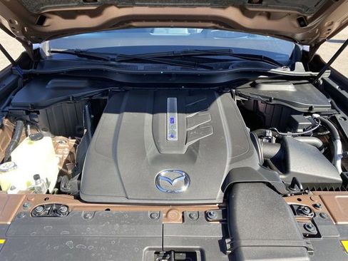 Certified 2025 MAZDA CX-70 Plug-In Hybrid w/ Premium Plus image 30