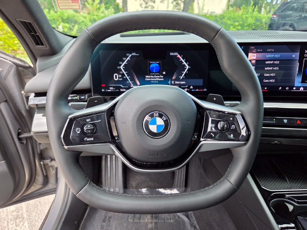 Used 2024 BMW 530i xDrive w/ Premium Package AWD/4WD image 32
