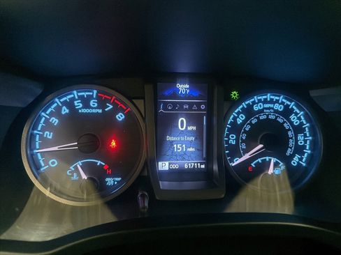 Used 2019 Toyota Tacoma TRD Off-Road image 6