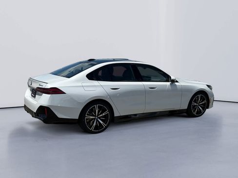 New 2027 BMW 550e xDrive AWD/4WD image 3