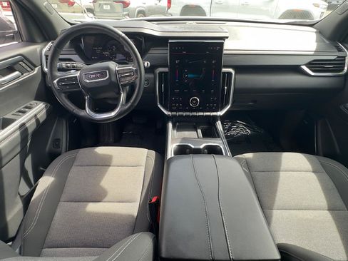 Used 2025 GMC Acadia Elevation FWD image 8