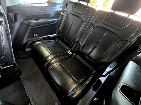 Certified 2023 Jeep Grand Cherokee L Limited w/ Luxury Tech Group II image 25