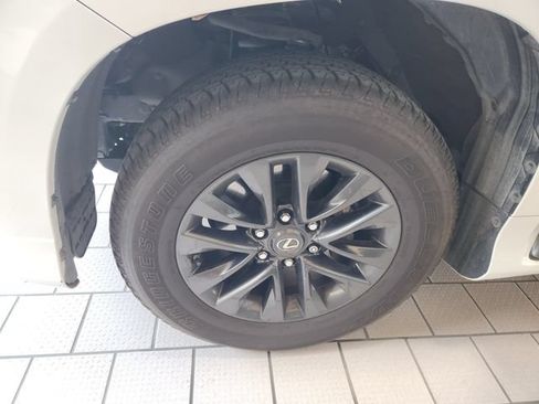 Used 2020 Lexus GX 460 Premium w/ Premium Package AWD/4WD image 9
