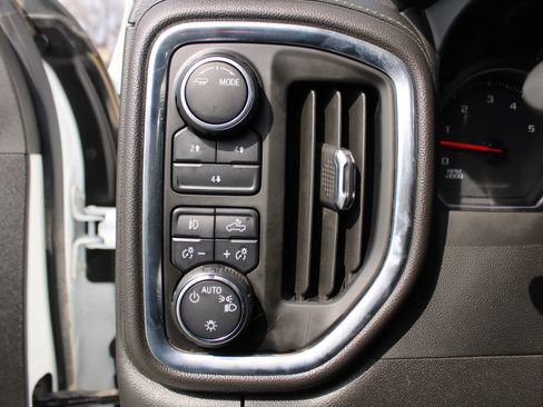 Used 2023 Chevrolet Silverado 2500 LT w/ Convenience Package image 14