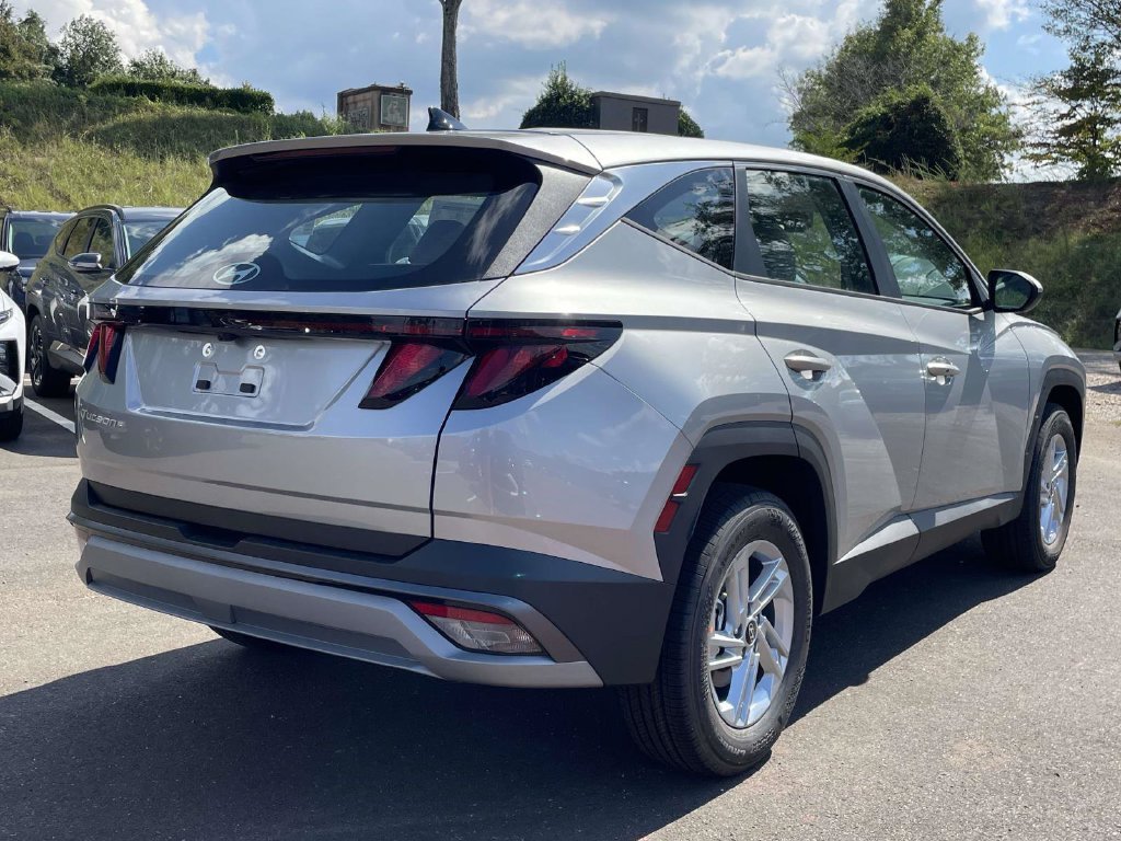 New 2026 Hyundai Tucson SE FWD image 3