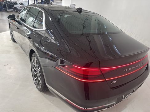 Used 2023 Genesis G90 3.5T image 4