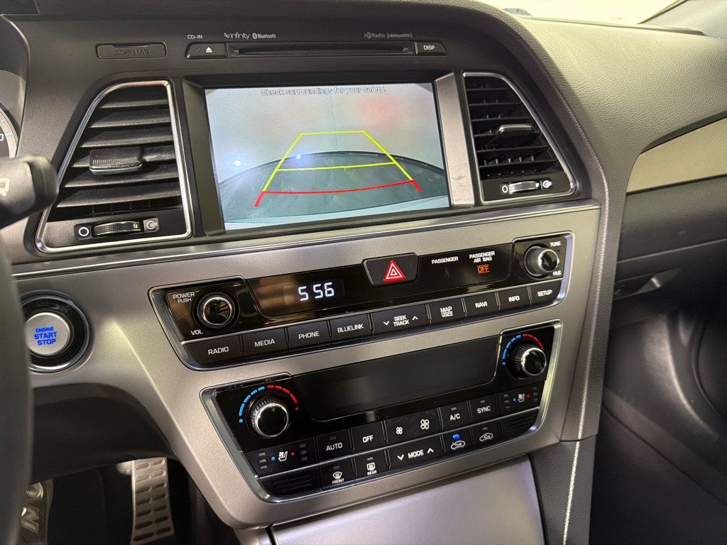 Used 2017 Hyundai Sonata Limited 2.0T FWD image 17