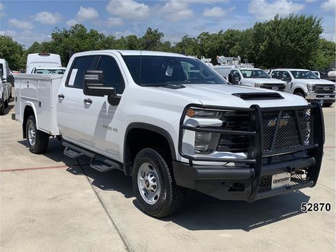 Used 2024 Chevrolet Silverado 2500 W/T w/ WT Convenience Package AWD/4WD image 3