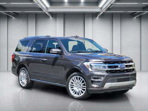 Used 2024 Ford Expedition Limited AWD/4WD image 1