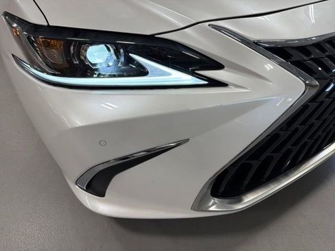 Certified 2023 Lexus ES 350 w/ Premium Package FWD image 30