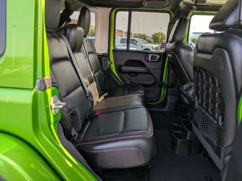 Used 2018 Jeep Wrangler Unlimited Rubicon AWD/4WD image 30
