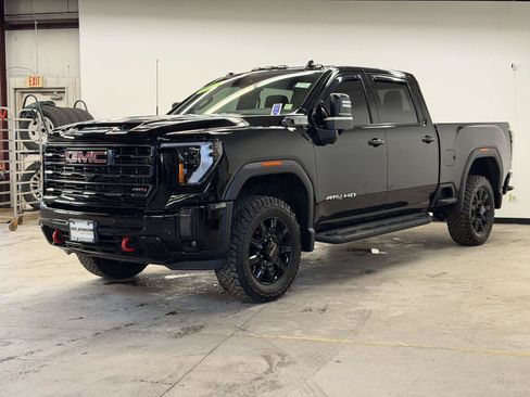 Used 2024 GMC Sierra 2500 AT4 w/ AT4 Preferred Package AWD/4WD image 6