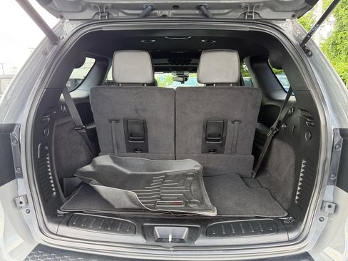 Used 2023 Dodge Durango R/T AWD/4WD image 17