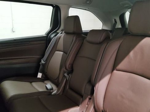 Used 2025 Honda Odyssey Touring image 20