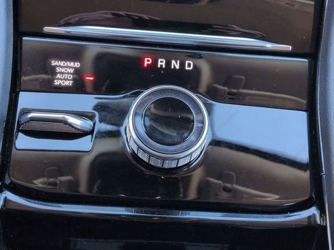 Used 2022 Jeep Grand Cherokee Limited image 30