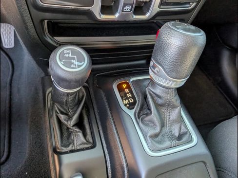 Used 2021 Jeep Wrangler Unlimited Sport AWD/4WD image 19