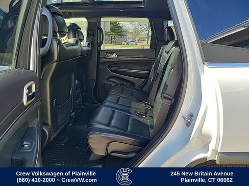 Used 2017 Jeep Grand Cherokee Limited w/ Luxury Group II AWD/4WD image 16