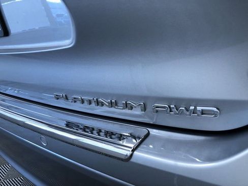 Used 2024 Toyota Highlander Platinum image 15