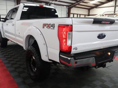 Used 2018 Ford F250 XLT w/ XLT Premium Package AWD/4WD image 26