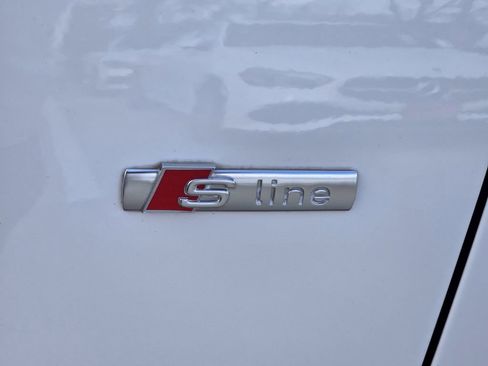 Used 2018 Audi Q3 2.0T Premium image 11