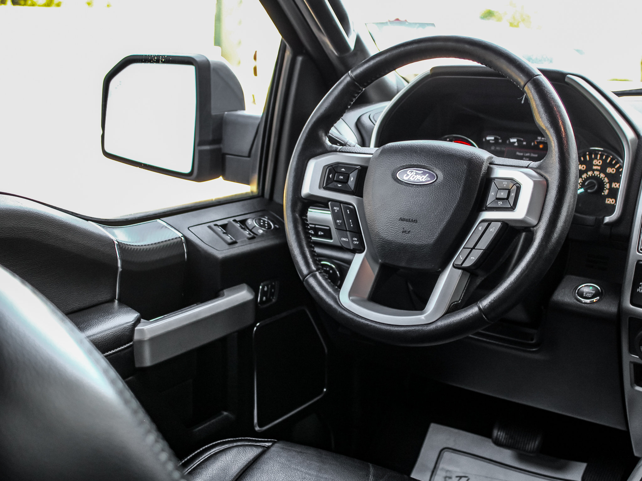Used 2019 Ford F150 Lariat w/ Equipment Group 502A Luxury AWD/4WD image 24