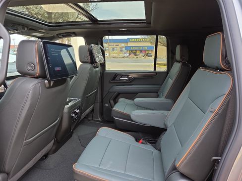 New 2026 GMC Yukon XL AT4 w/ AT4 Premium Plus Package image 9