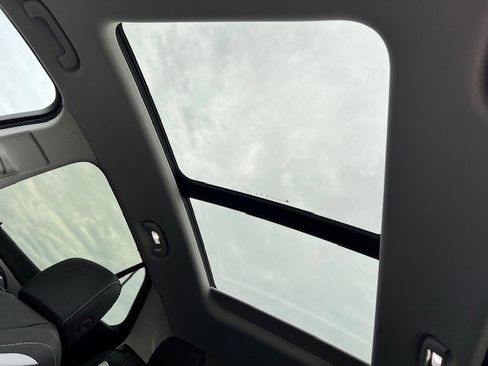 Used 2025 Buick Envision Sport Touring image 34