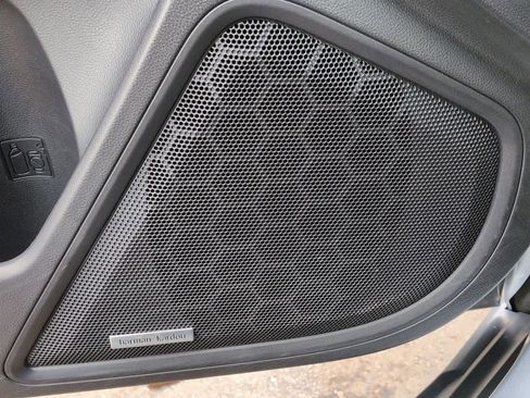 Used 2023 Subaru Outback Limited image 32