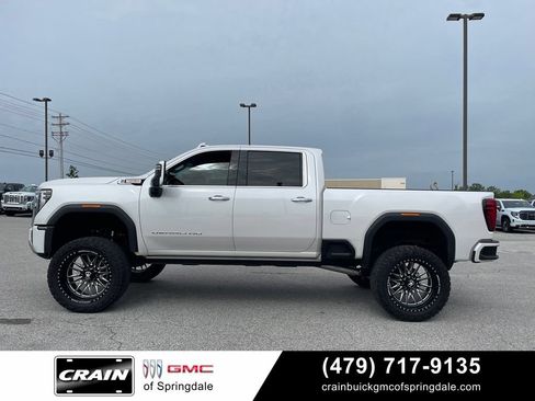 Used 2024 GMC Sierra 2500 Denali w/ Denali Reserve Package AWD/4WD image 4