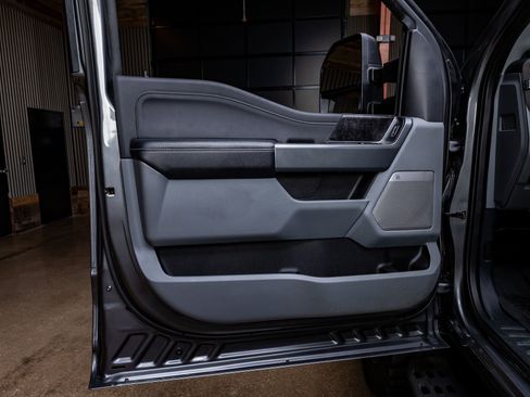 Used 2023 Ford F250 XLT w/ XLT Premium Package image 32