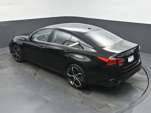 Certified 2025 Nissan Altima 2.5 SR FWD image 31