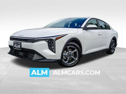 Used 2025 Kia K4 FWD image 1